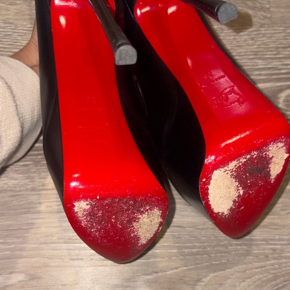 CHRISTIAN LOUBOUTIN
Dolly 160 leather pumps - Picture 12 of 15